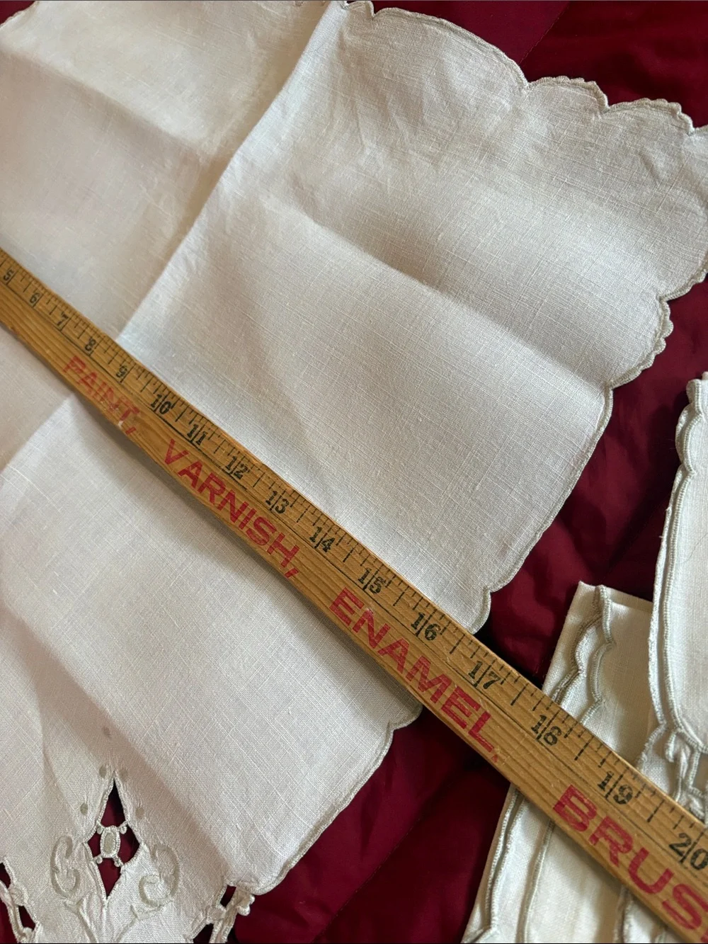 Vintage machine Embroidered White Linen Napkin Set with Scalloped Edges